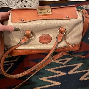 Vintage White Dooney & Bourke purse